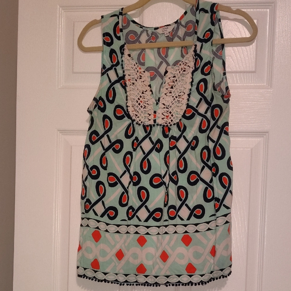 Patterned Sleeveless Top with Lace Detail